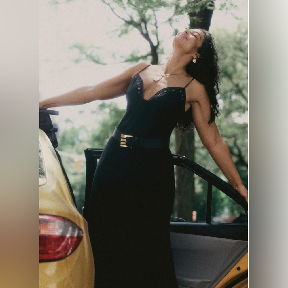 Anthropologie Sleeveless Sweetheart Midi Dress in Black - Picture 5 of 10